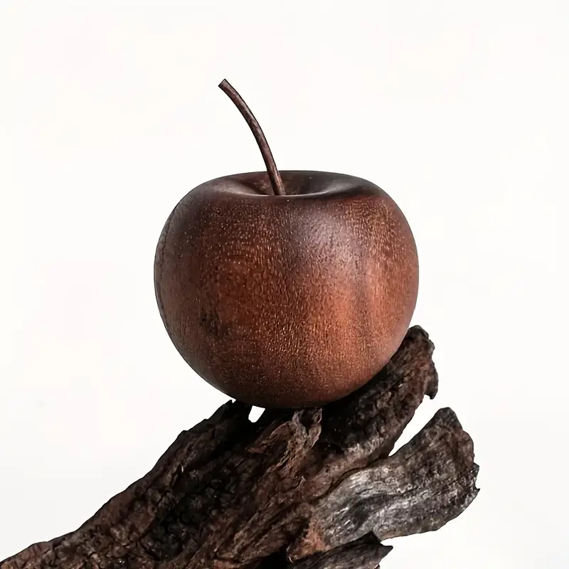 Аромадифузор із натурального дерева у формі яблука (47apple)