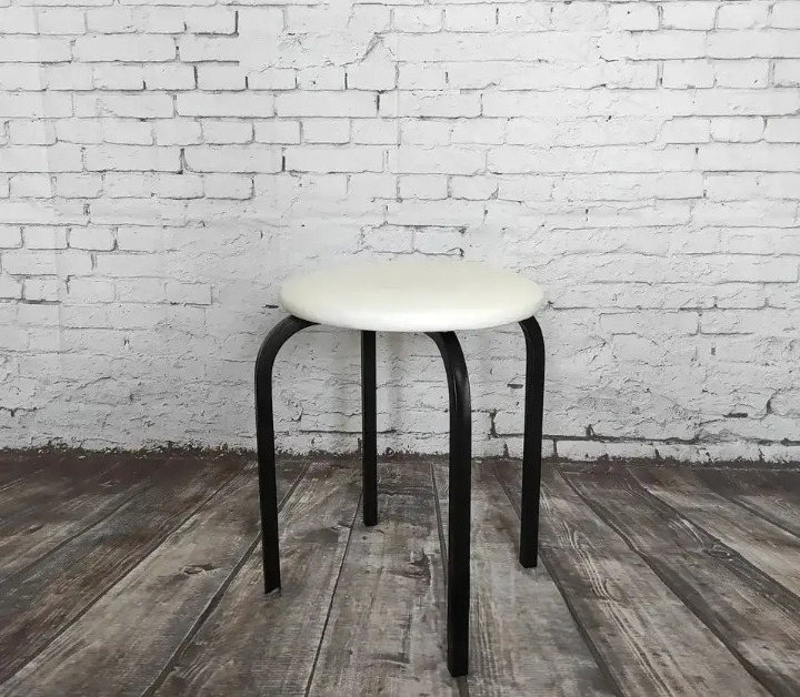 Табурет Стандарт 30х45 см Білий/Чорний (2493541631)