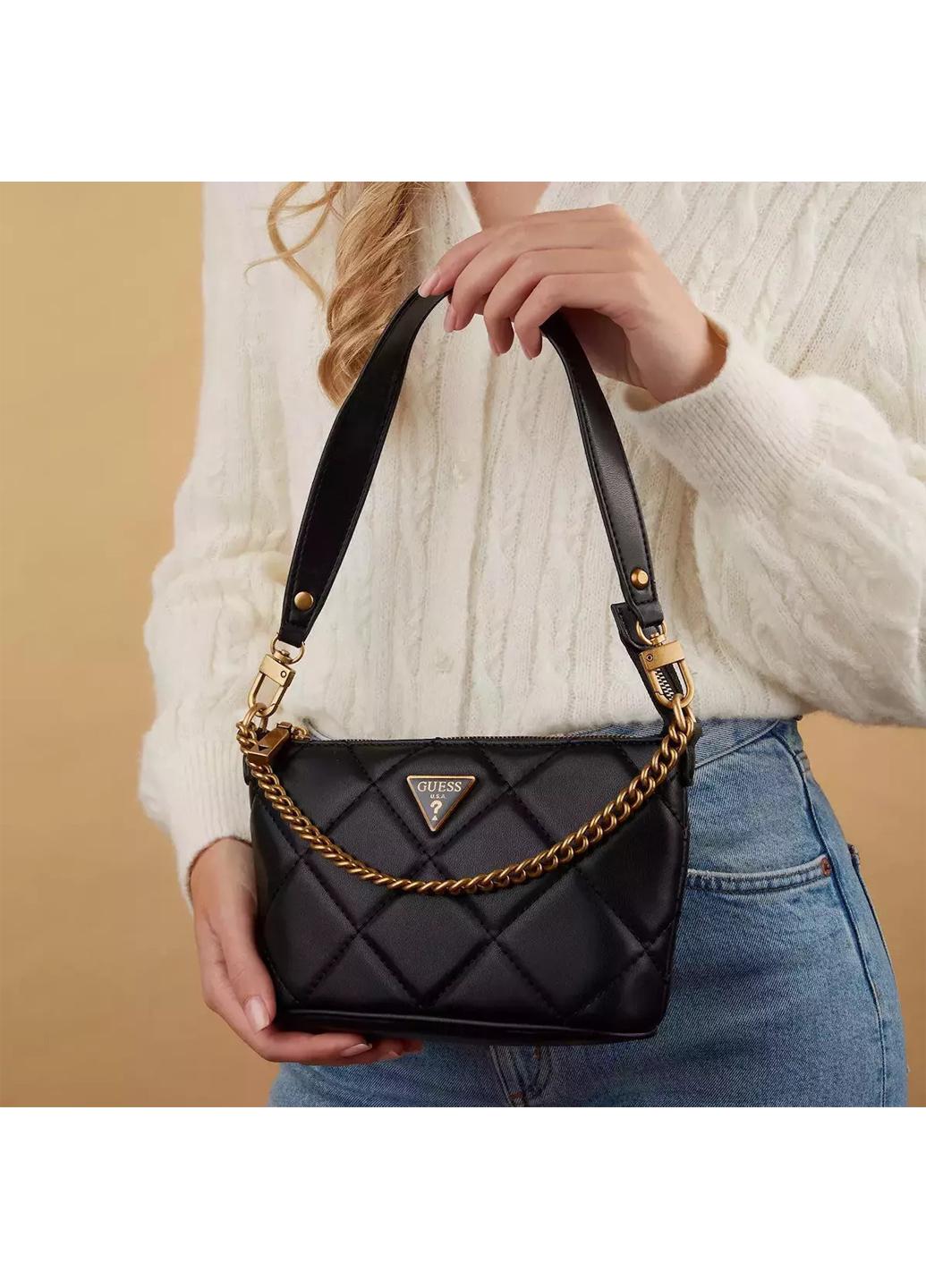 Сумка багет жіноча з еко шкіри GUESS CESSILY BUCKET HWQB7679010-BLA Чорний - фото 6 Сумка багет жіноча з еко шкіри GUESS CESSILY BUCKET HWQB7679010-BLA Чорний - фото 6