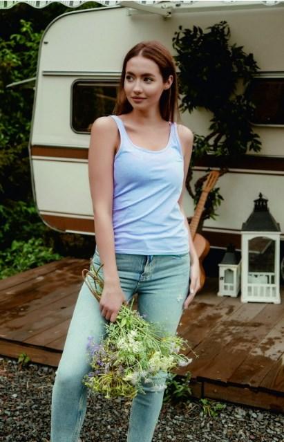 Майка жіноча бавовняна на широких бретельках Vivioji XL Блакитний (12408) Майка жіноча бавовняна на широких бретельках Vivioji XL Блакитний (12408)