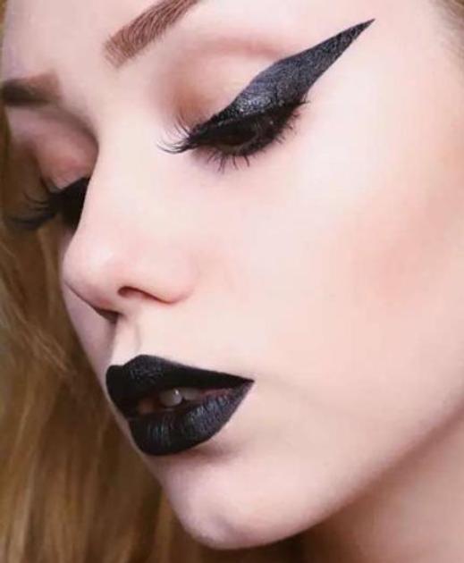 Помада губна Teayason №07 Чорний матовий (2537464397) - фото 5 Помада губна Teayason №07 Чорний матовий (2537464397) - фото 5