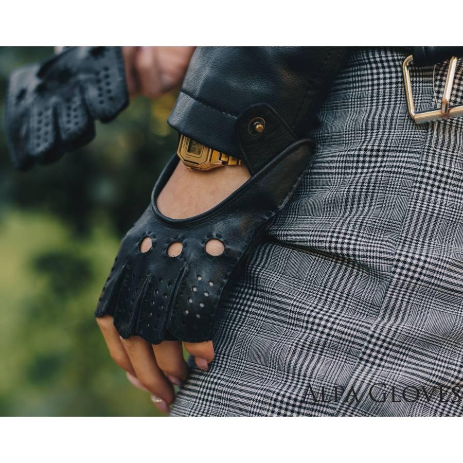 Перчатки митенки женские Alpa Gloves 324-15 натуральная кожа р. 7 Черный (28605322) - фото 2 Перчатки митенки женские Alpa Gloves 324-15 натуральная кожа р. 7 Черный (28605322) - фото 2