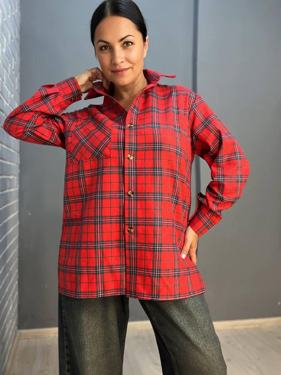 Сорочка жіноча Ariadna 8052 картата оверсайз розрізи по боках OS Червоний (2609) - фото 2 Сорочка жіноча Ariadna 8052 картата оверсайз розрізи по боках OS Червоний (2609) - фото 2