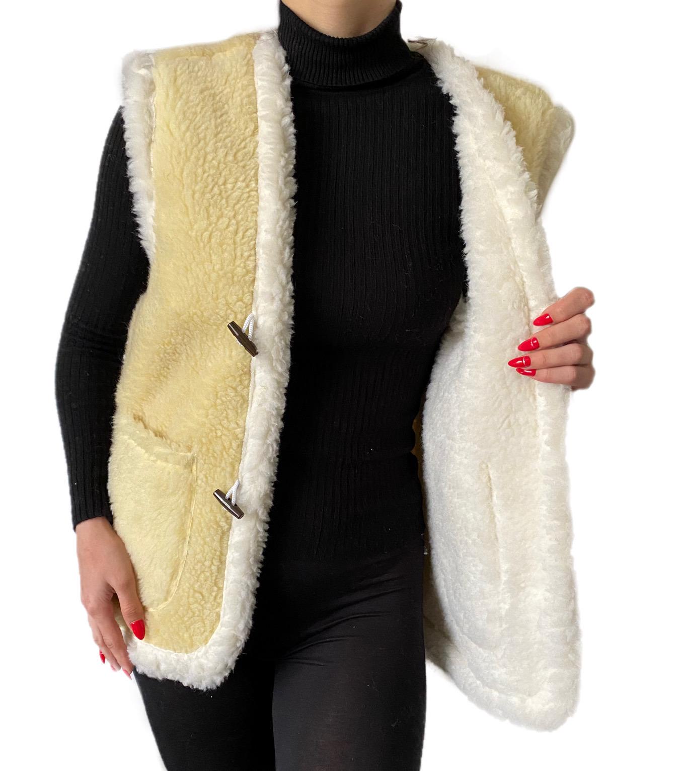 Жилетка из овчины эко-шерсть теплая р. 54 Лимонный (313) Жилетка из овчины эко-шерсть теплая р. 54 Лимонный (313)