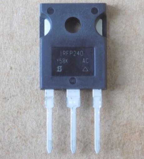 Транзистор IR IRFP240 200V/20A/150W/0.18R/TO247 (25578)