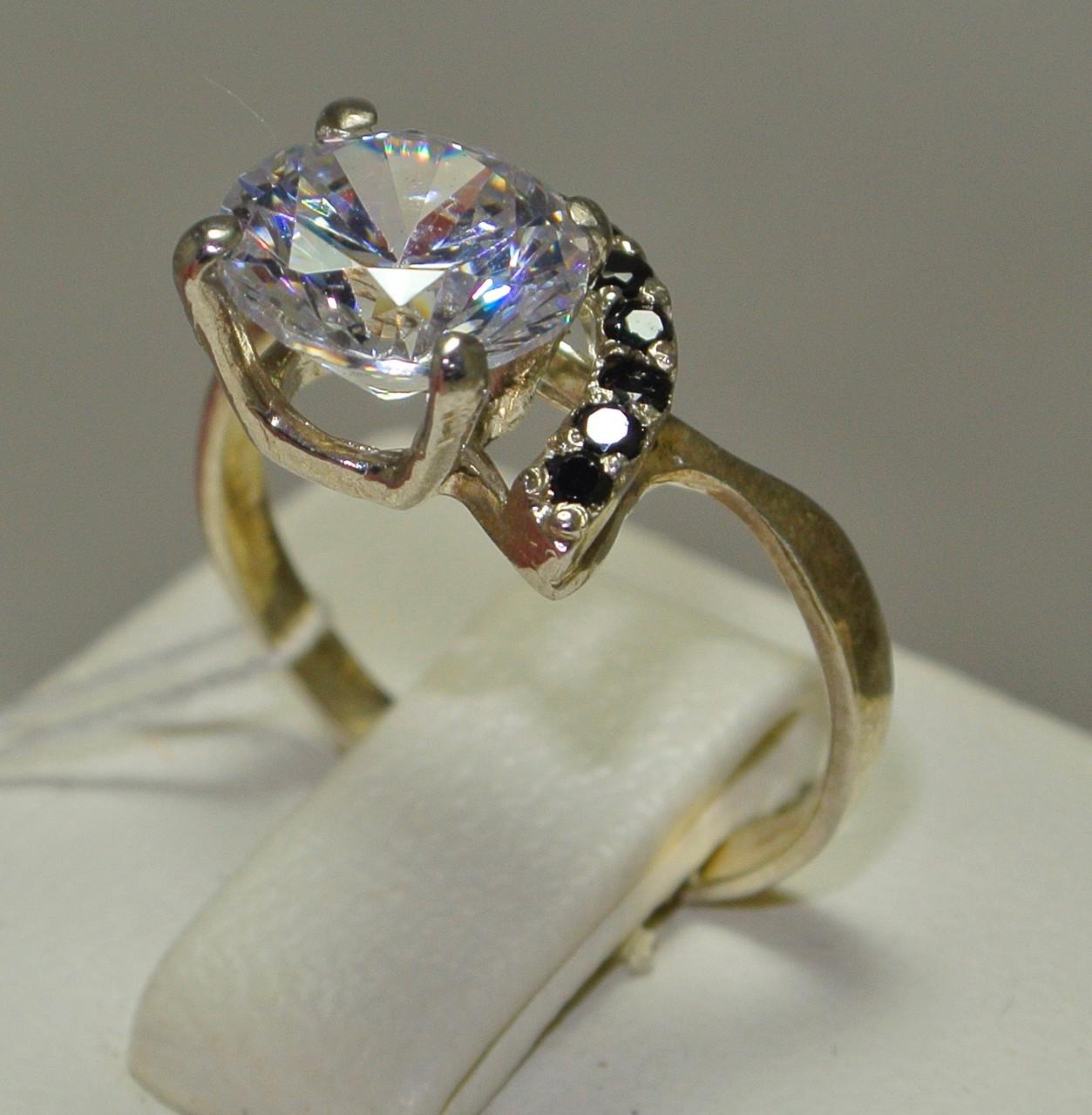 Кольцо из серебра с фианитом р. 16 (2101600263) - фото 3 Кольцо из серебра с фианитом р. 16 (2101600263) - фото 3