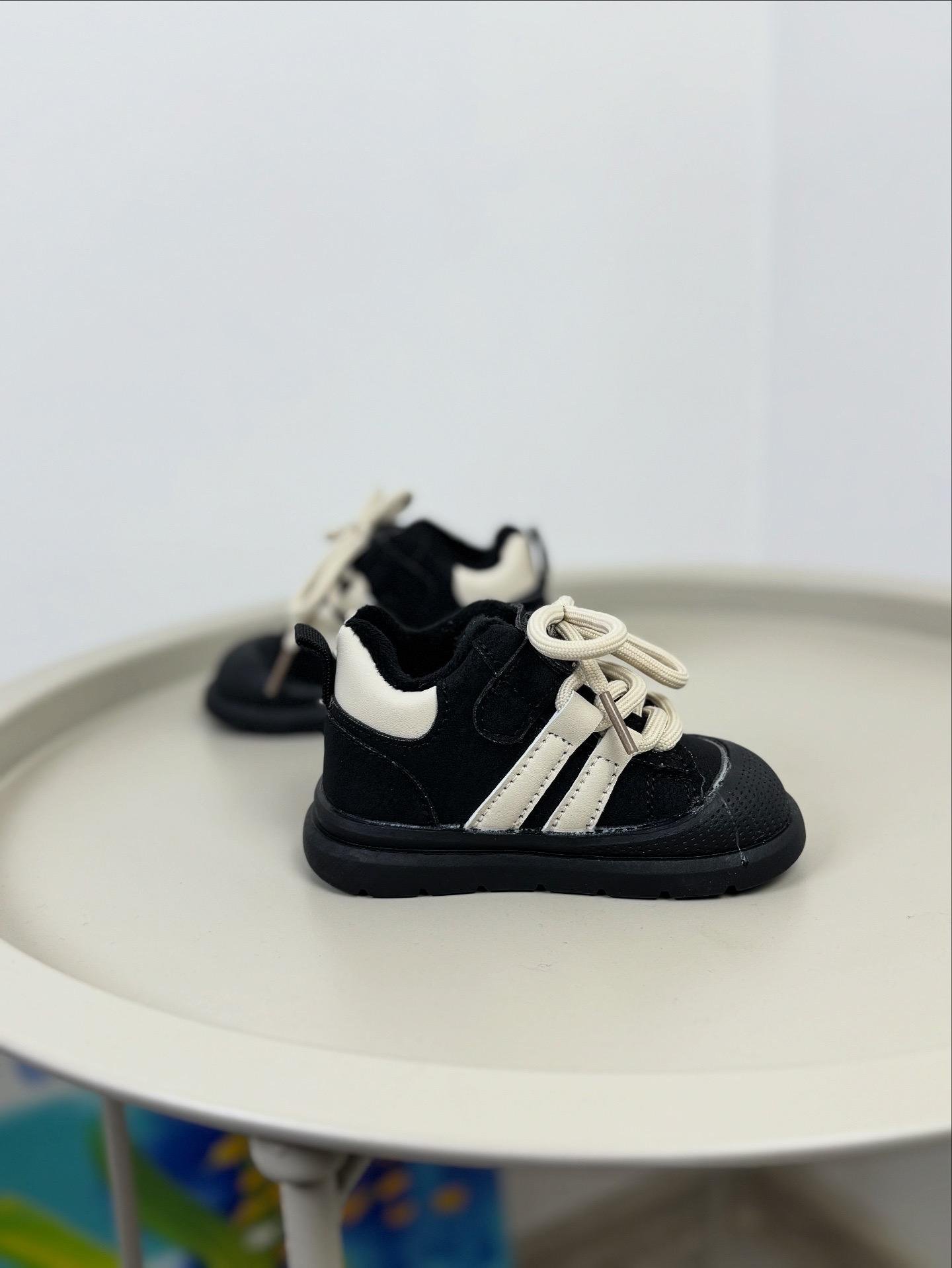 Ботинки детские осенние 1639 р. 20 Черный (30302807) - фото 3 Ботинки детские осенние 1639 р. 20 Черный (30302807) - фото 3