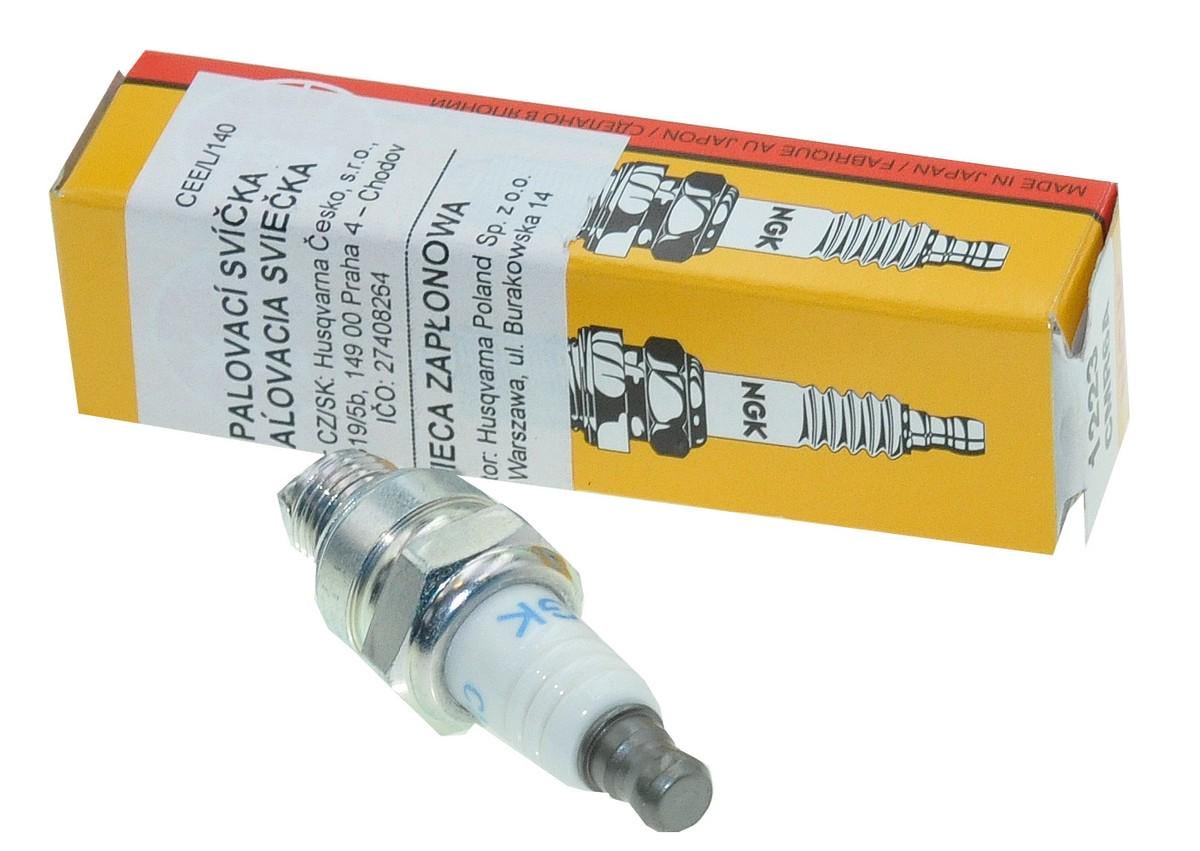 Свеча зажигания VJ Parts мотокосы H 333 R код 5032354-01 (заж224)