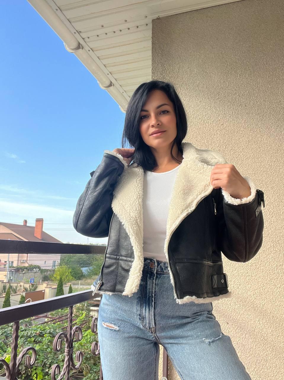 Дублянка женская Aftf Basic 2418 косуха укороченная молния белый мех L Черный (2830) - фото 8 Дублянка женская Aftf Basic 2418 косуха укороченная молния белый мех L Черный (2830) - фото 8