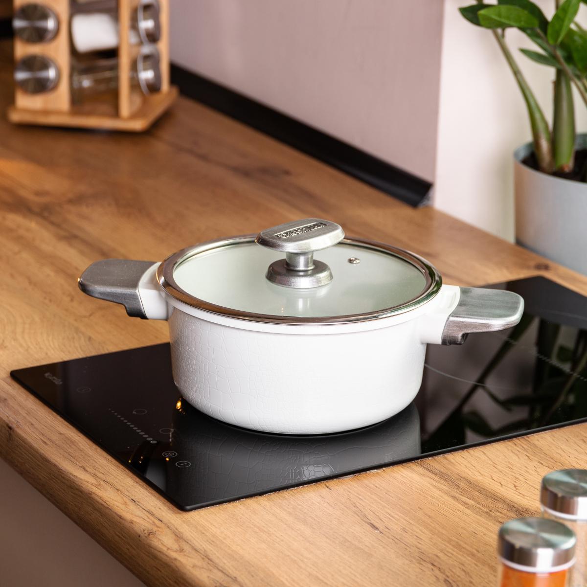 Кастрюля MGC алюминиевая с антипригарным покрытием 3 л Белый