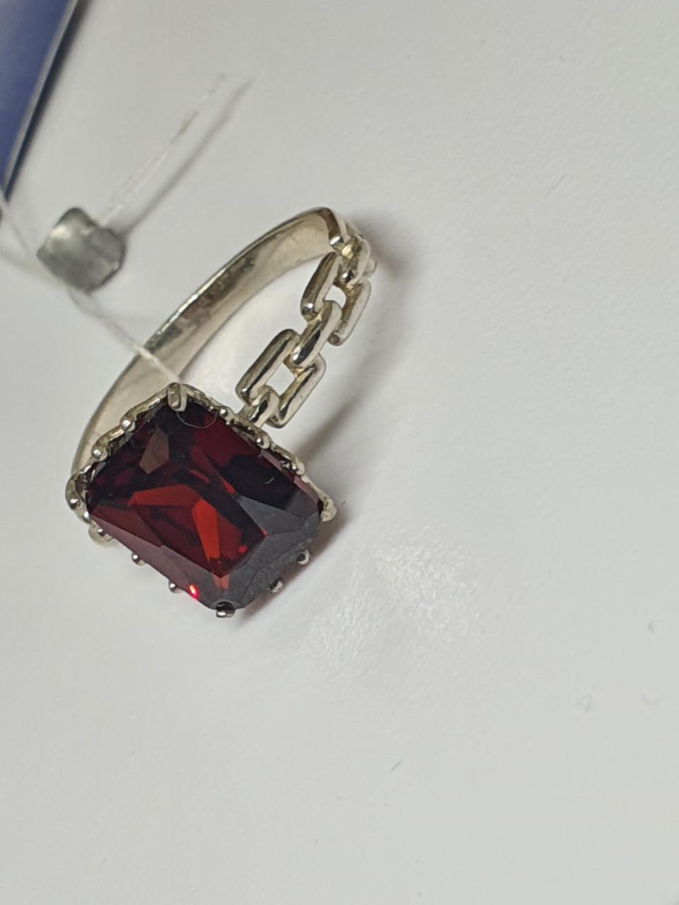 Каблучка срібна Гранат з квадратним цирконом 925 проба (30092640) - фото 4 Каблучка срібна Гранат з квадратним цирконом 925 проба (30092640) - фото 4