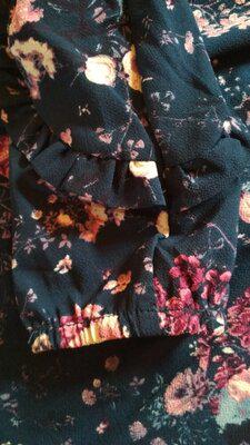 Блуза квіткова вільного крою від Tchibo р. 46 - фото 5