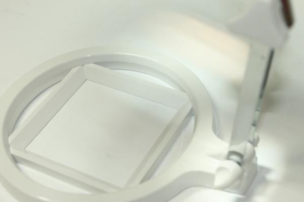 Лупа настольная с разметкой/подсветкой 120 мм Белый (00000005564) - фото 5 Лупа настольная с разметкой/подсветкой 120 мм Белый (00000005564) - фото 5