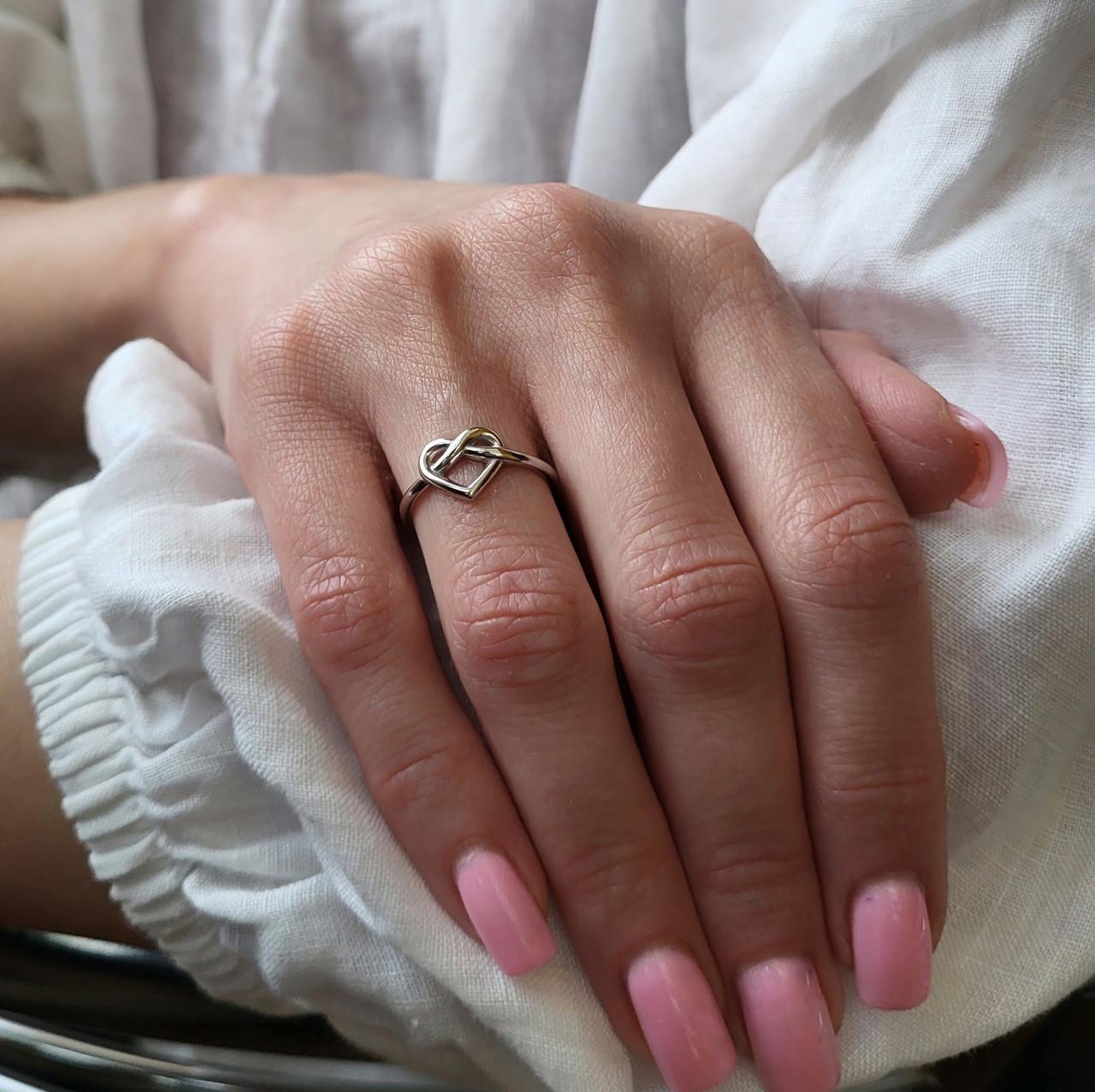 Срібна каблучка без каменів Серце р. 17 925 проби родоване 1,50 г (81761) - фото 6 Срібна каблучка без каменів Серце р. 17 925 проби родоване 1,50 г (81761) - фото 6