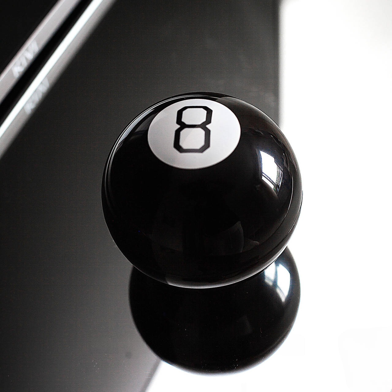 Магический шар предсказаний Magic 8 Ball 20 ответов 10 см Черный - фото 3