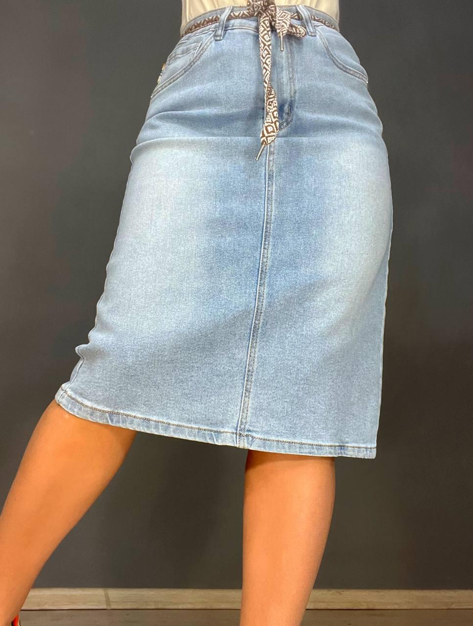 Юбка женская джинсовая LADYN 805 классическая ровный крой разрез сзади стрейчевая пояс лента р. 38 Голубой (3815) Юбка женская джинсовая LADYN 805 классическая ровный крой разрез сзади стрейчевая пояс лента р. 38 Голубой (3815)