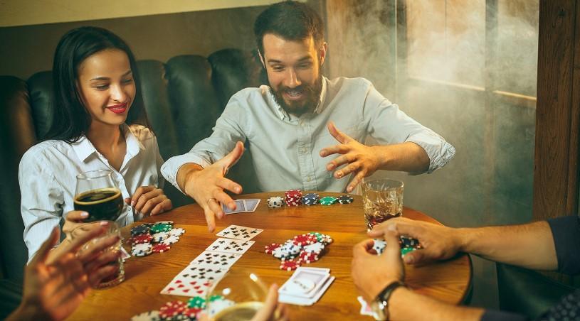 Набор для покера Polska с игровым полем блэкджек с 500 фишек в чемодане - фото 14 Набор для покера Polska с игровым полем блэкджек с 500 фишек в чемодане - фото 14