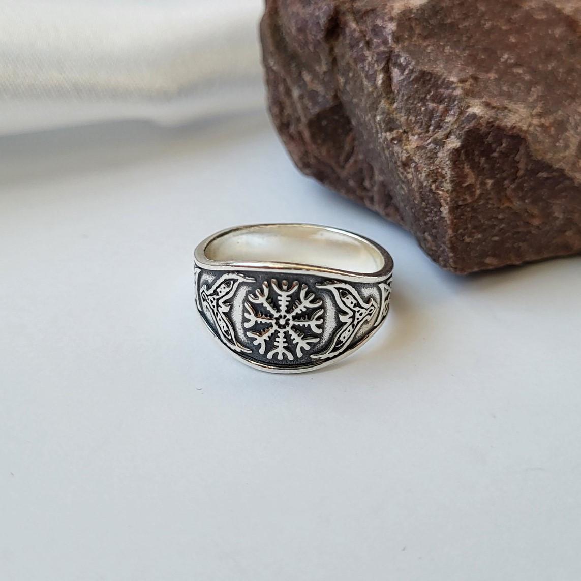 Кольцо без камней шлем эгира серебро 925 пробы черненое 4,90 г р. 20,5 (4672ч)