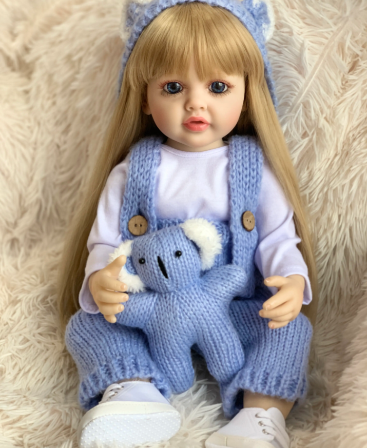 Кукла Reborn Олеся винил-силиконовая с соской/бутылочкой/игрушкой 55 см (1675789146) - фото 2 Кукла Reborn Олеся винил-силиконовая с соской/бутылочкой/игрушкой 55 см (1675789146) - фото 2