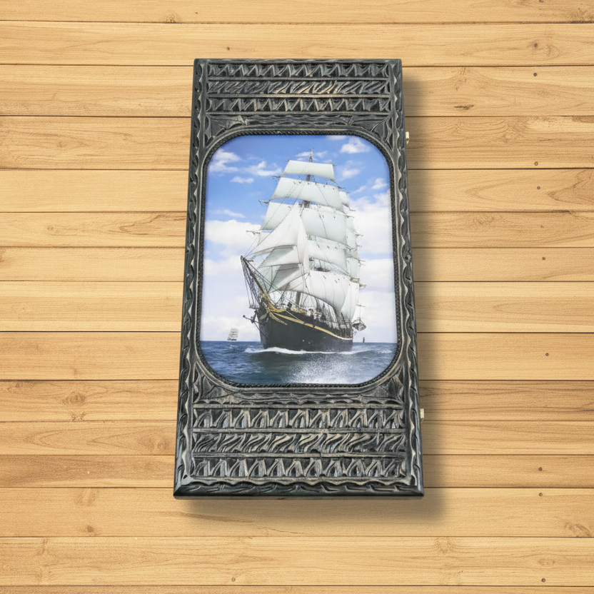 Нарды ручной работы из дерева Корабль с фигурками под стеклом