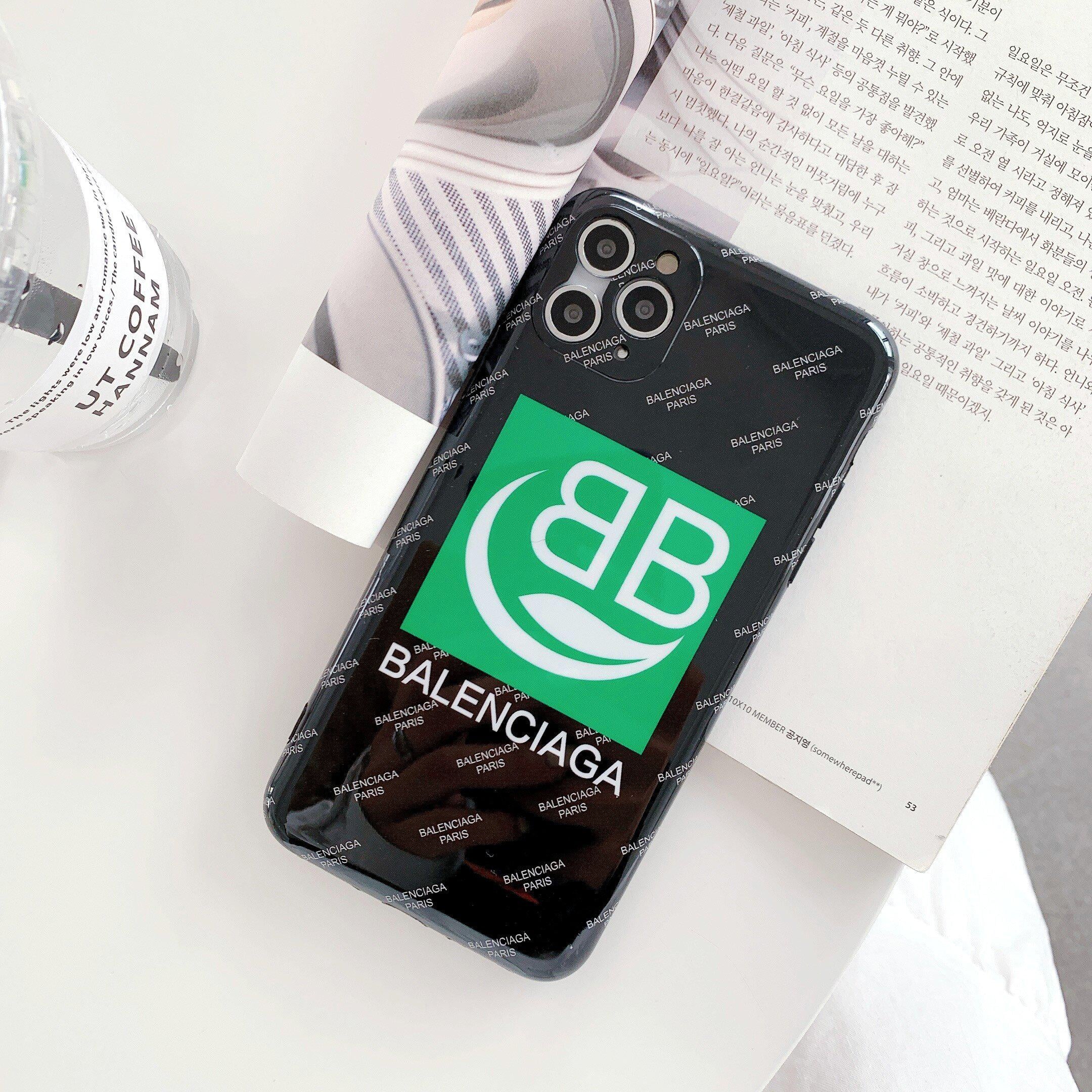Чехол для iPhone 11 под Balenciaga Черный
