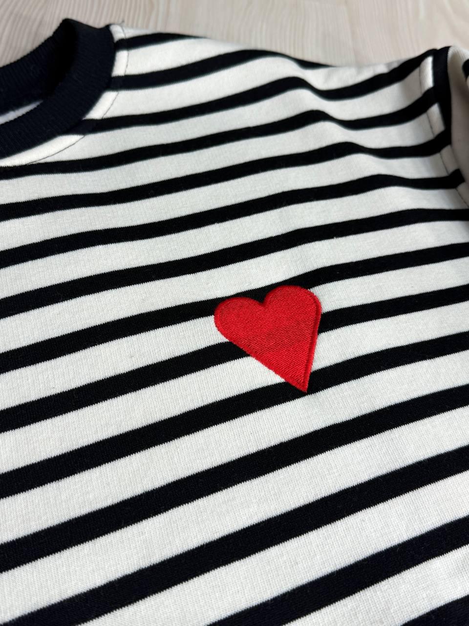 Свитшот женский ENJOY 81966 в полоску удлиненный оверсайз вышивка сердце утепленный S Черный (3161) - фото 6 Свитшот женский ENJOY 81966 в полоску удлиненный оверсайз вышивка сердце утепленный S Черный (3161) - фото 6