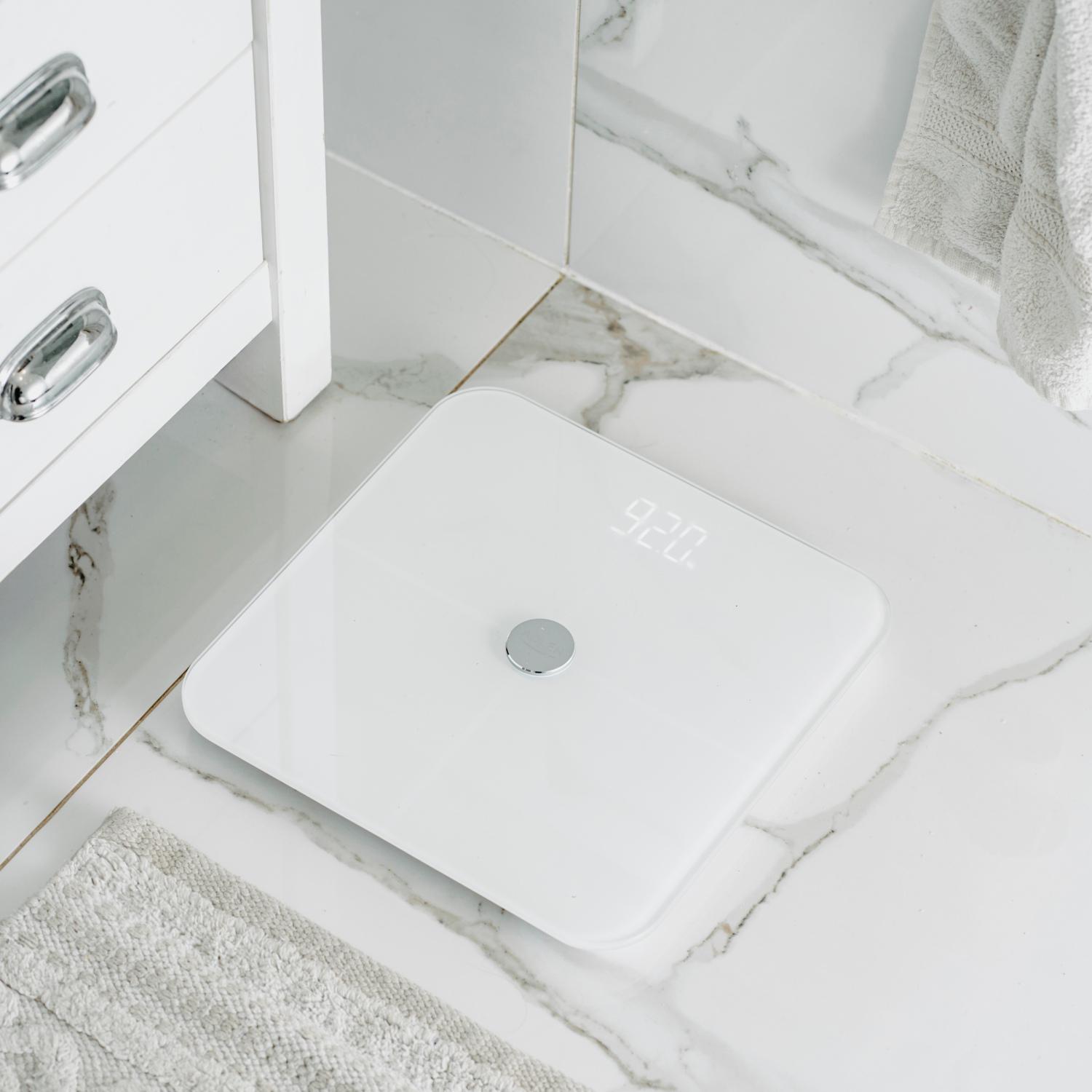 Ваги підлогові електронні Adler AD 8187 Smart до 180 кг 4хАААА автовимкнення White (AD8187W) - фото 7 Ваги підлогові електронні Adler AD 8187 Smart до 180 кг 4хАААА автовимкнення White (AD8187W) - фото 7