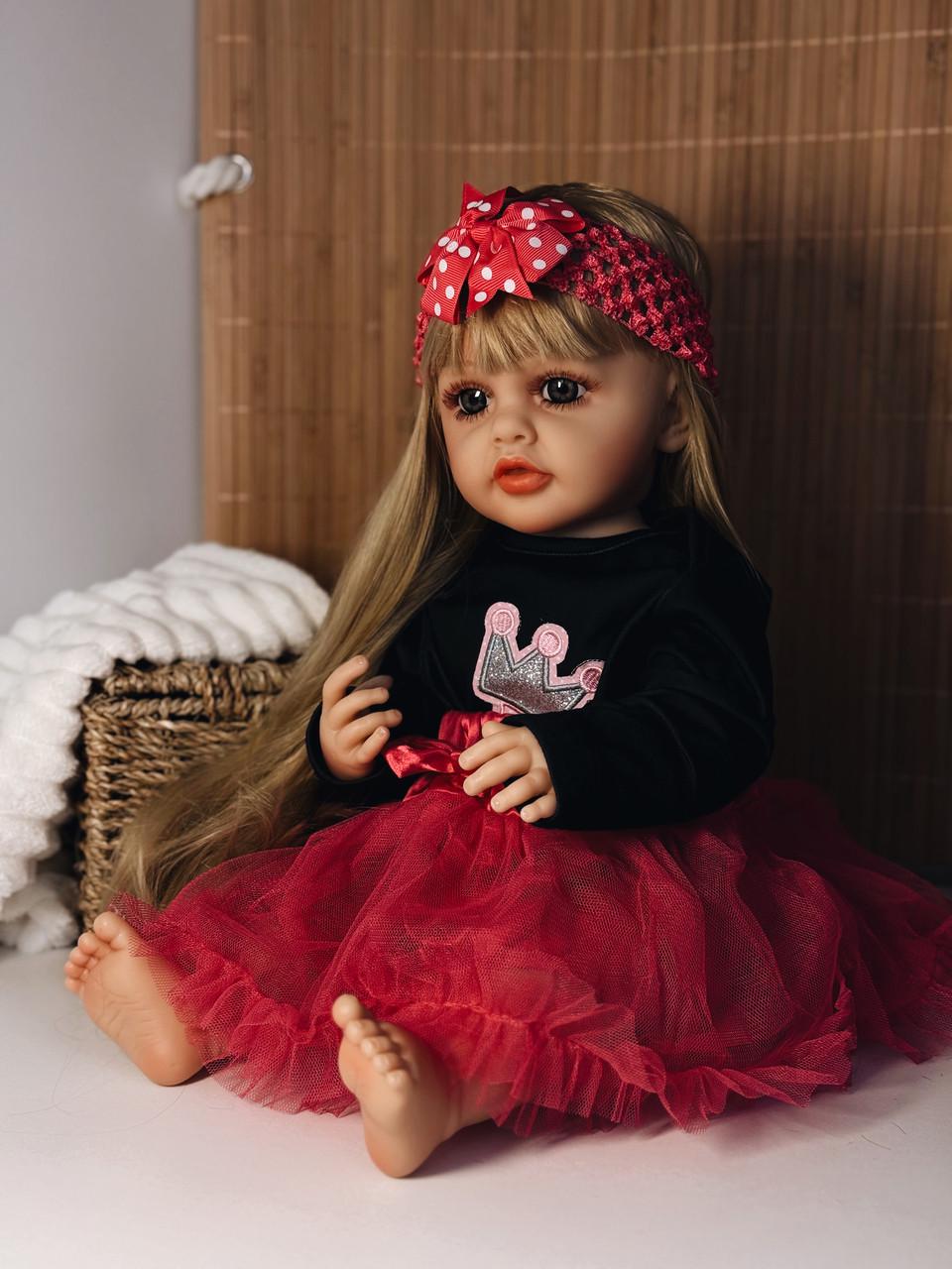 Кукла кукла реалистичная KEIUMI винил-силиконовая кукла в кофточке с короной и платье с аксессуарами 55 см