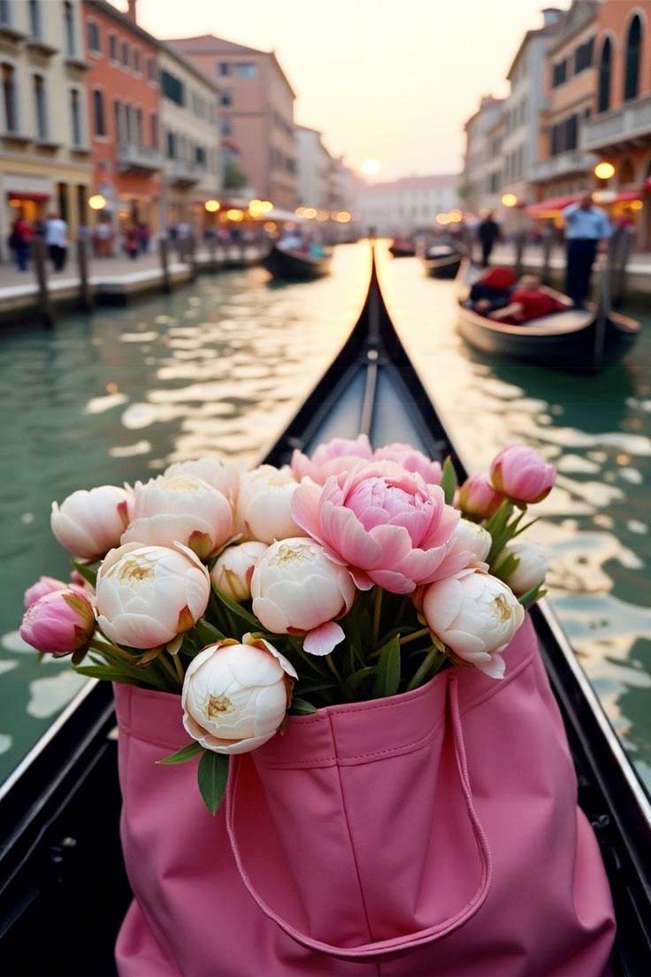 Алмазна мозаїка MY-Art На гондолі по Венеції на підрамнику круглі алмази 40х60 см (AR-3313)