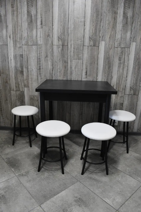Кухонний комплект Оскар стіл розкладний/табурети 4 шт. в чорному корпусі 60х80/80х120х75 см Чорний/Білий (28374356)