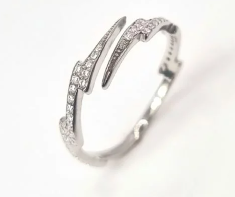 Кольцо серебряное Umax 10565 р. 17,5 мм (22520246) Кольцо серебряное Umax 10565 р. 17,5 мм (22520246)