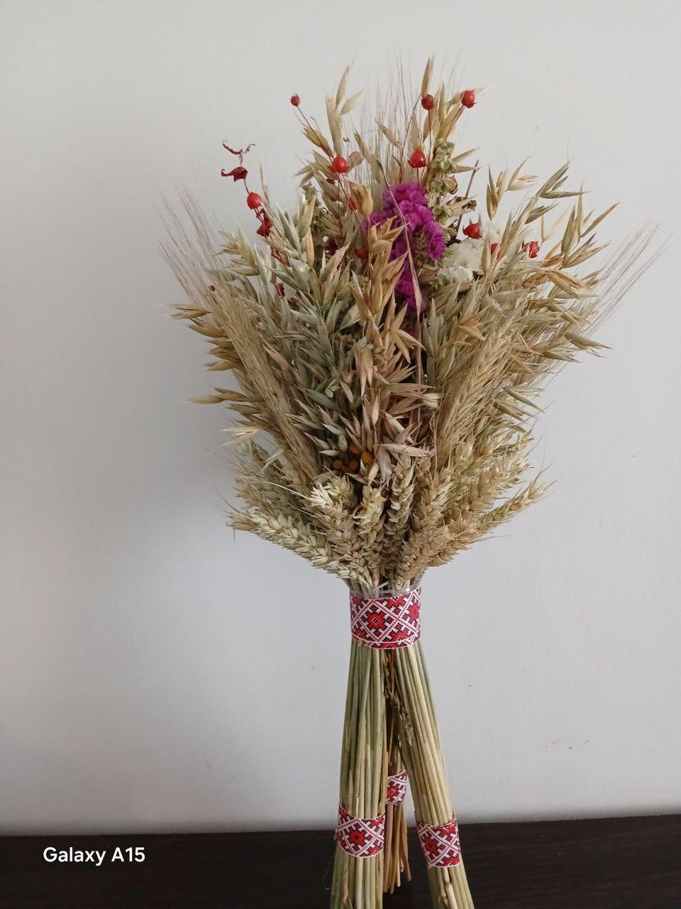 Дидух рождественский из колосья пшеницы/льна и овса на трех ножках 40-45 см с лентой вышиванкой Красный (2822643174) - фото 8