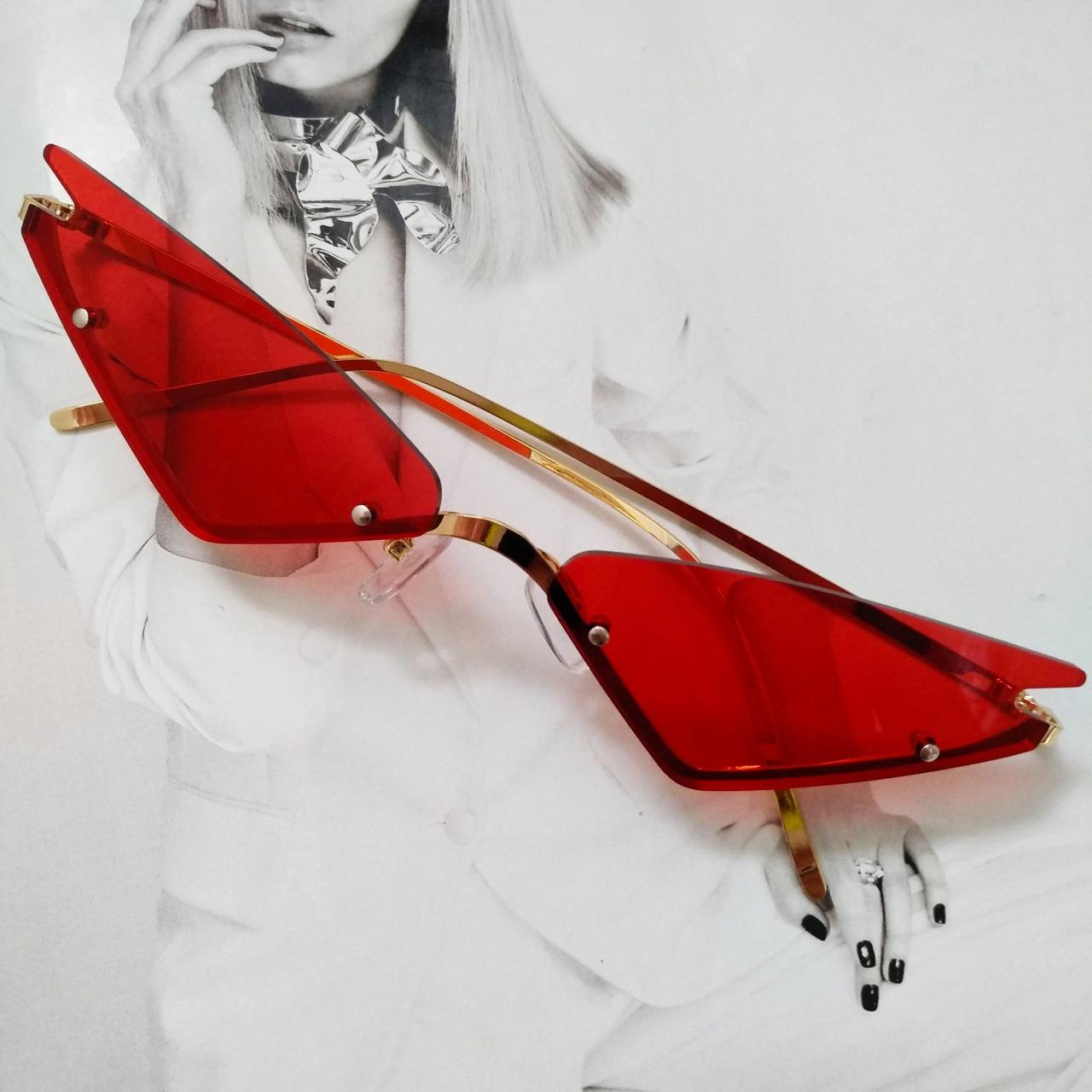 Очки солнцезащитные без оправы маленький треугольник Красный