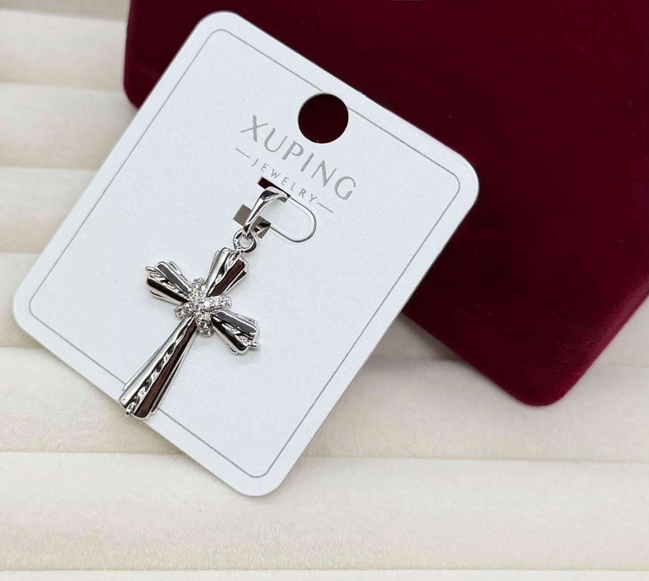 Кулон женский крестик Xuping из медицинского золота с декоративными вставками под белое золото (2902446285)