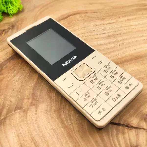 Мобильный телефон Nokia 528 с фонарикомGold (22198) - фото 2