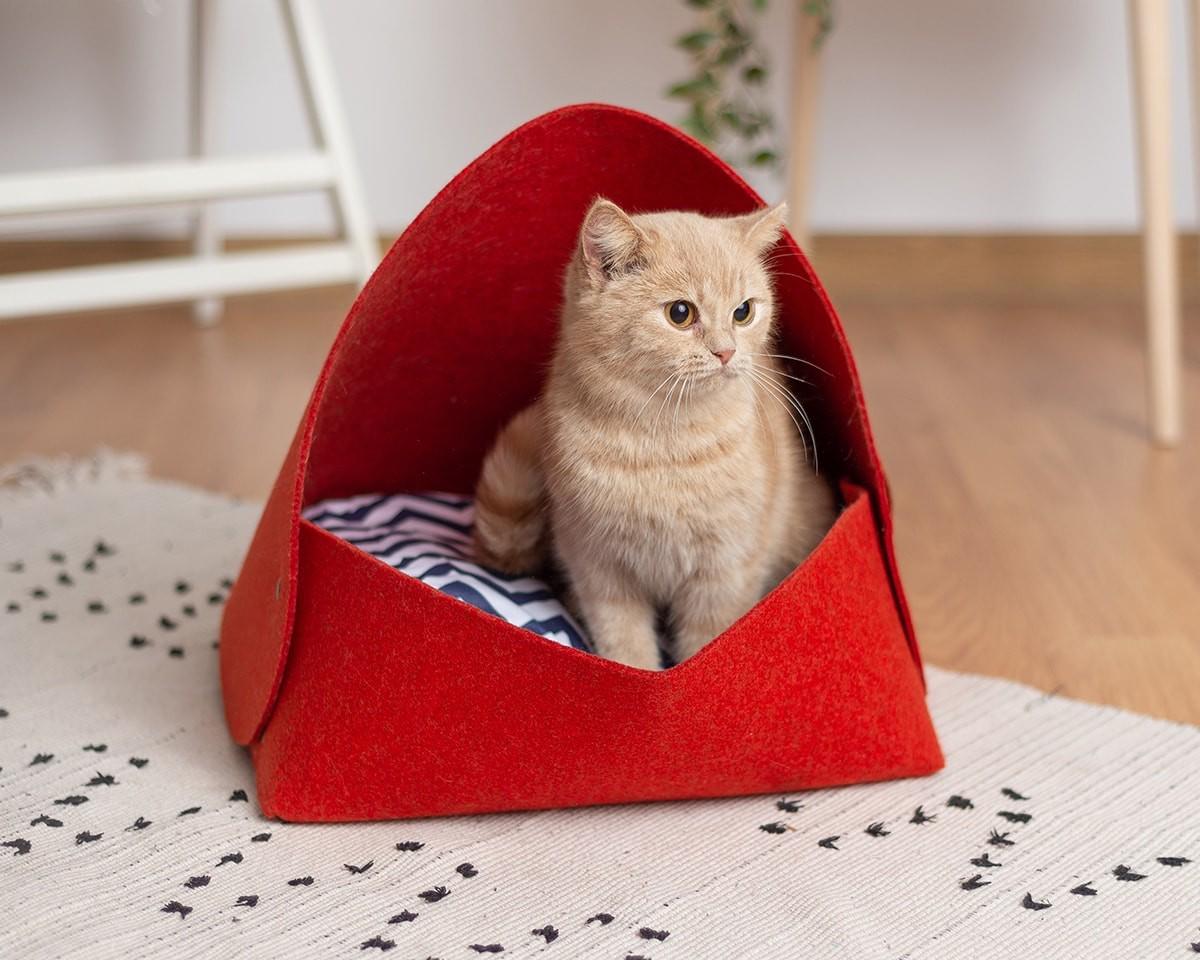 Домик для кота MYRR Mikky из войлока 38х41x36 см Красный