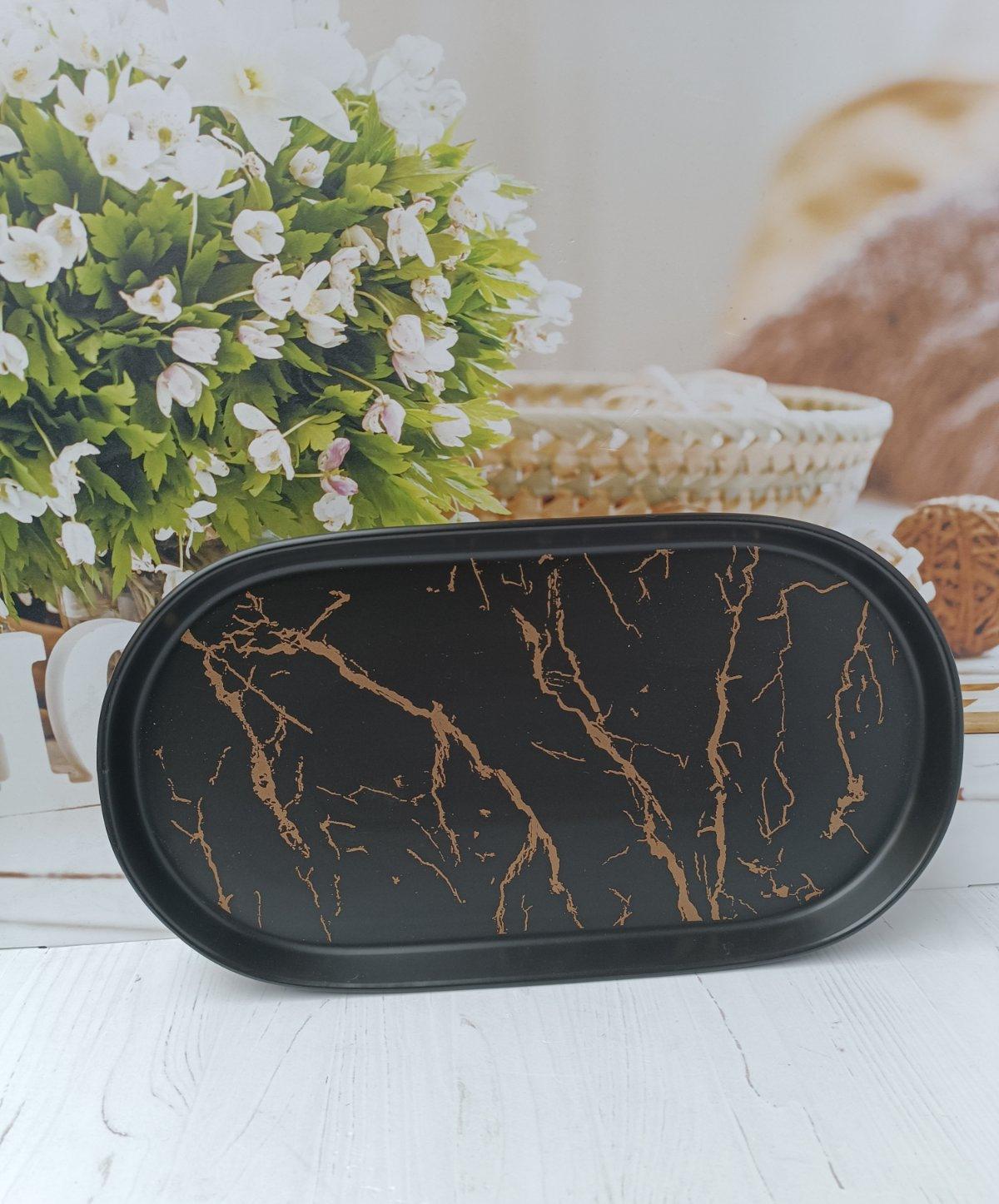 Блюдо овальное BonaDi Мраморная роскошь фарфор 30х16,5х2,5 см Черный с золотистым (805-711) Блюдо овальное BonaDi Мраморная роскошь фарфор 30х16,5х2,5 см Черный с золотистым (805-711)