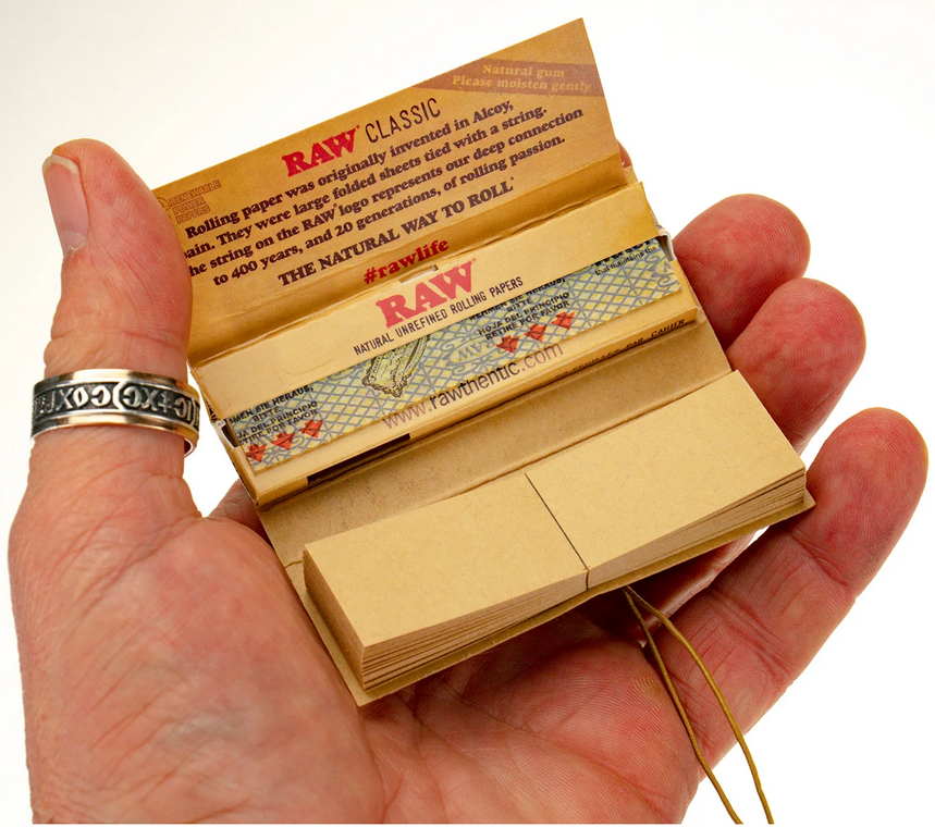 Папір для самокруток RAW Connoisseur 1¼" Pre-Rolled (13168) - фото 5 Папір для самокруток RAW Connoisseur 1¼" Pre-Rolled (13168) - фото 5