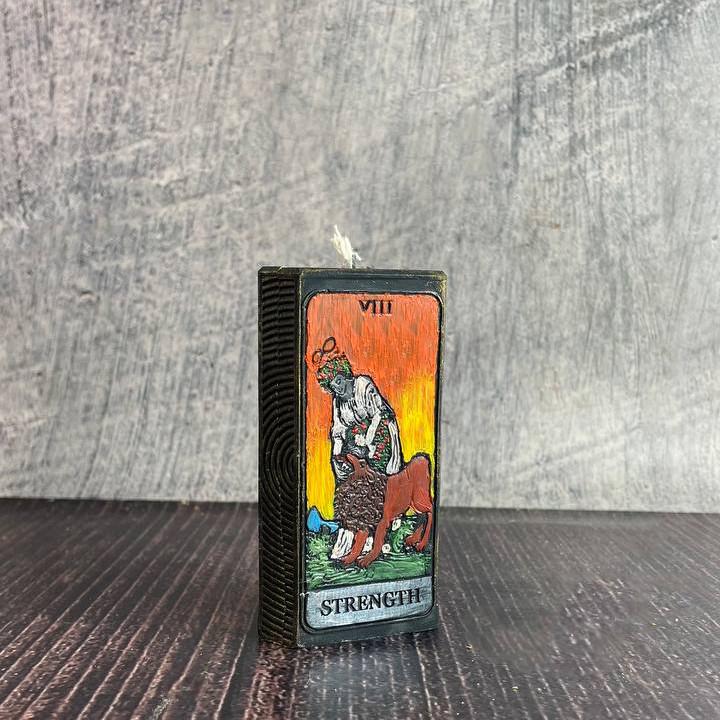 Свеча восковая карта Таро-Сила Черный (1273)