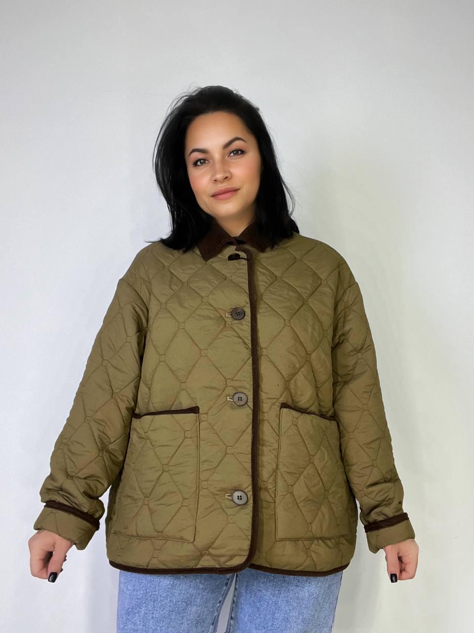 Куртка женская LADY YEP 9090 рубашка оверсайз стеганая демисезонная на пуговицах комбинированная с вельветом M Коричневый (3719) - фото 10 Куртка женская LADY YEP 9090 рубашка оверсайз стеганая демисезонная на пуговицах комбинированная с вельветом M Коричневый (3719) - фото 10