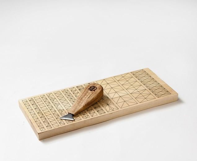 Комплект для резьбы флажек АЮ-STRYI и тренировочная дощечка (401001)