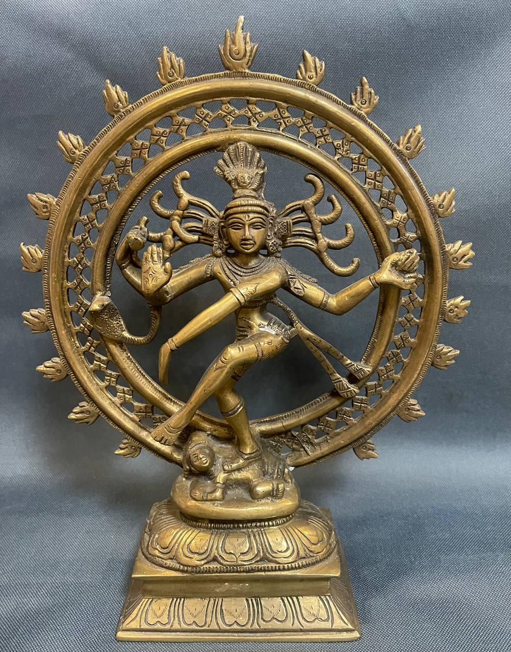 Статуетка Натарадж божественний танцівник символ космічного ритму та гармонії