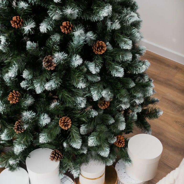 Елка искусственная элитная с шишками с подставкой с белым инеем 1,5 м Зеленый (Е-1,5) - фото 5