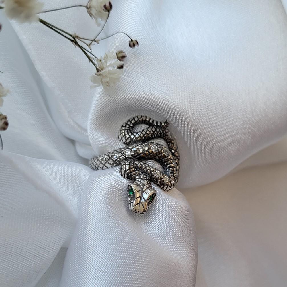 Кольцо женское из серебра Змея вставка кубического циркония 925 проба р. 18,5 5,10 г 1810