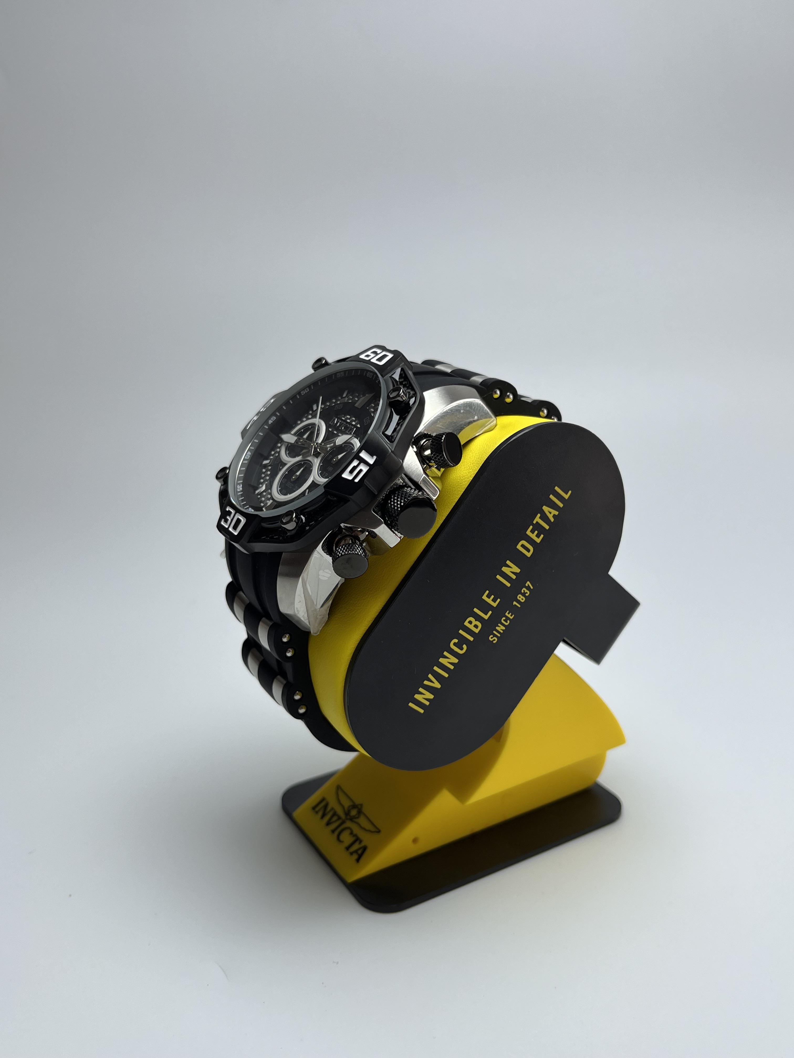 Наручний годинник чоловічий Invicta 44704 Chronograph (29316481) - фото 4 Наручний годинник чоловічий Invicta 44704 Chronograph (29316481) - фото 4