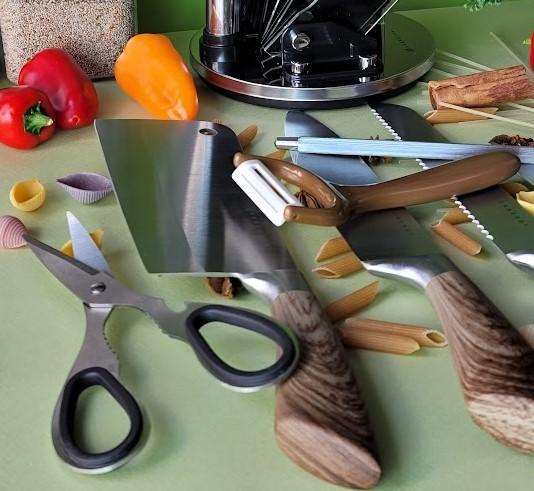 Набор кухонных ножей с подставкой Edenberg EB-913 9 предметов Коричневый (2530555590) - фото 5 Набор кухонных ножей с подставкой Edenberg EB-913 9 предметов Коричневый (2530555590) - фото 5