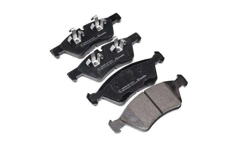 Гальмівні колодки дискові BREMBO Mercedes E-Class передні (P50063)