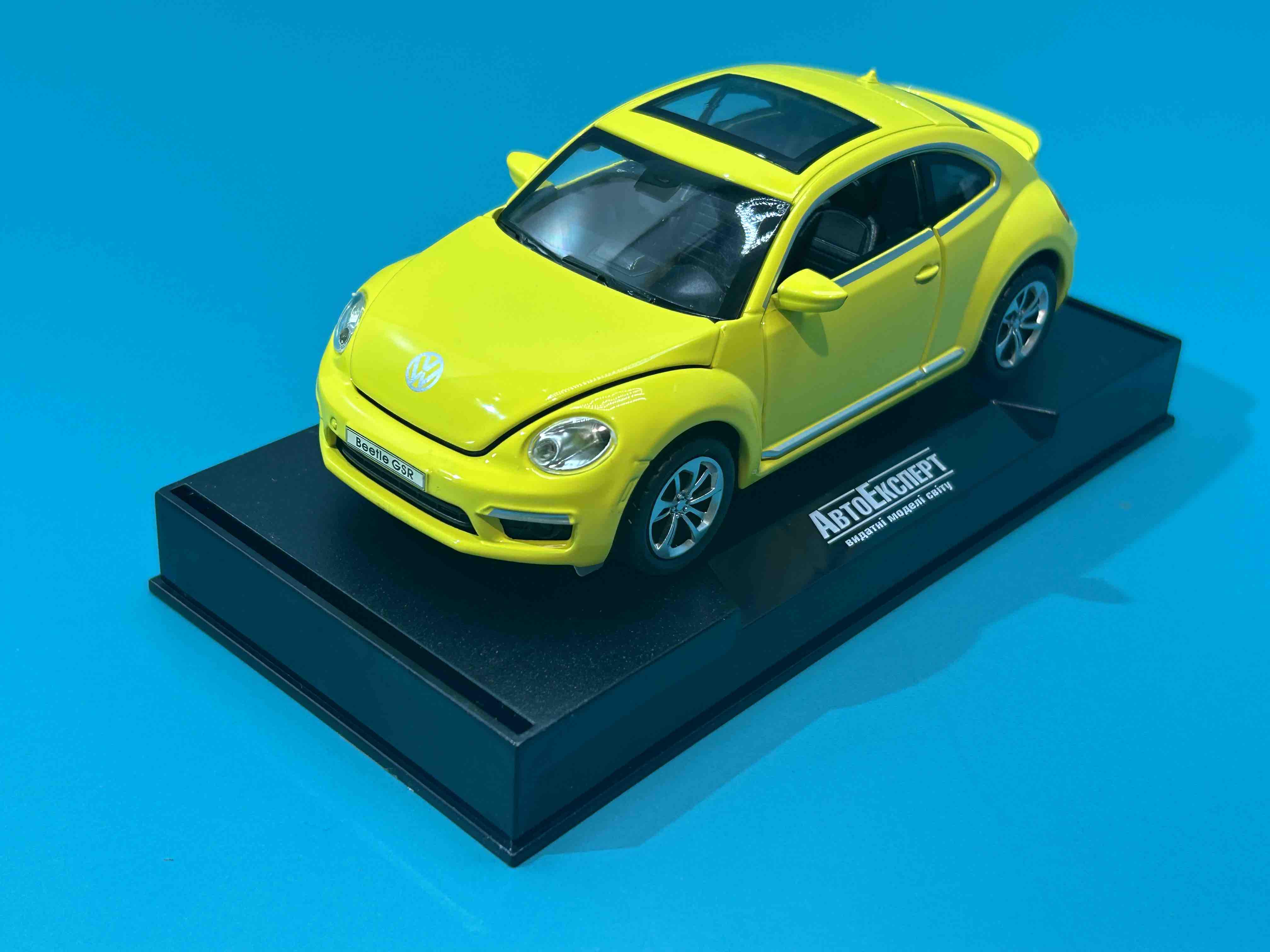 Машинка Union Group Авто Эксперт Volkswagen Beatle 1:32 металл свет/звук открываются двери/капот/багажник Желтый (12012)