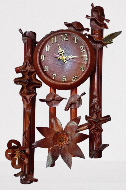 Часы настенные кожаные 35x60 см (0905.004)