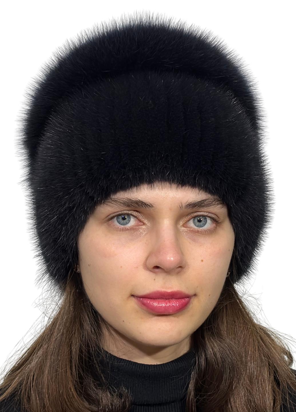 Шапка женская вязаная с помпоном Меховой стиль Колибри-разрез из натурального меха норки M-L Темный графит (120/1/Q)